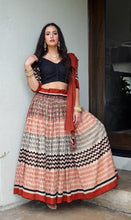 Load image into Gallery viewer, Autumn Goddess Gopi Skirt Outfit (with black Choli)