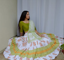 Load image into Gallery viewer, Spring Flowers - Gopi Skirt Outfit