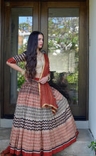 Load image into Gallery viewer, Autumn Goddess-Gopi Skirt Outfit (with cream Choli)