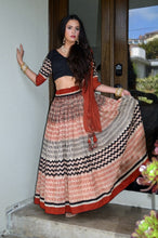 Load image into Gallery viewer, Autumn Goddess Gopi Skirt Outfit (with black Choli)