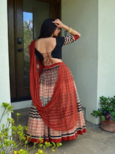 Load image into Gallery viewer, Autumn Goddess Gopi Skirt Outfit (with black Choli)